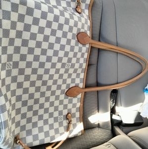 Authentic Louis Vuitton Neverfull